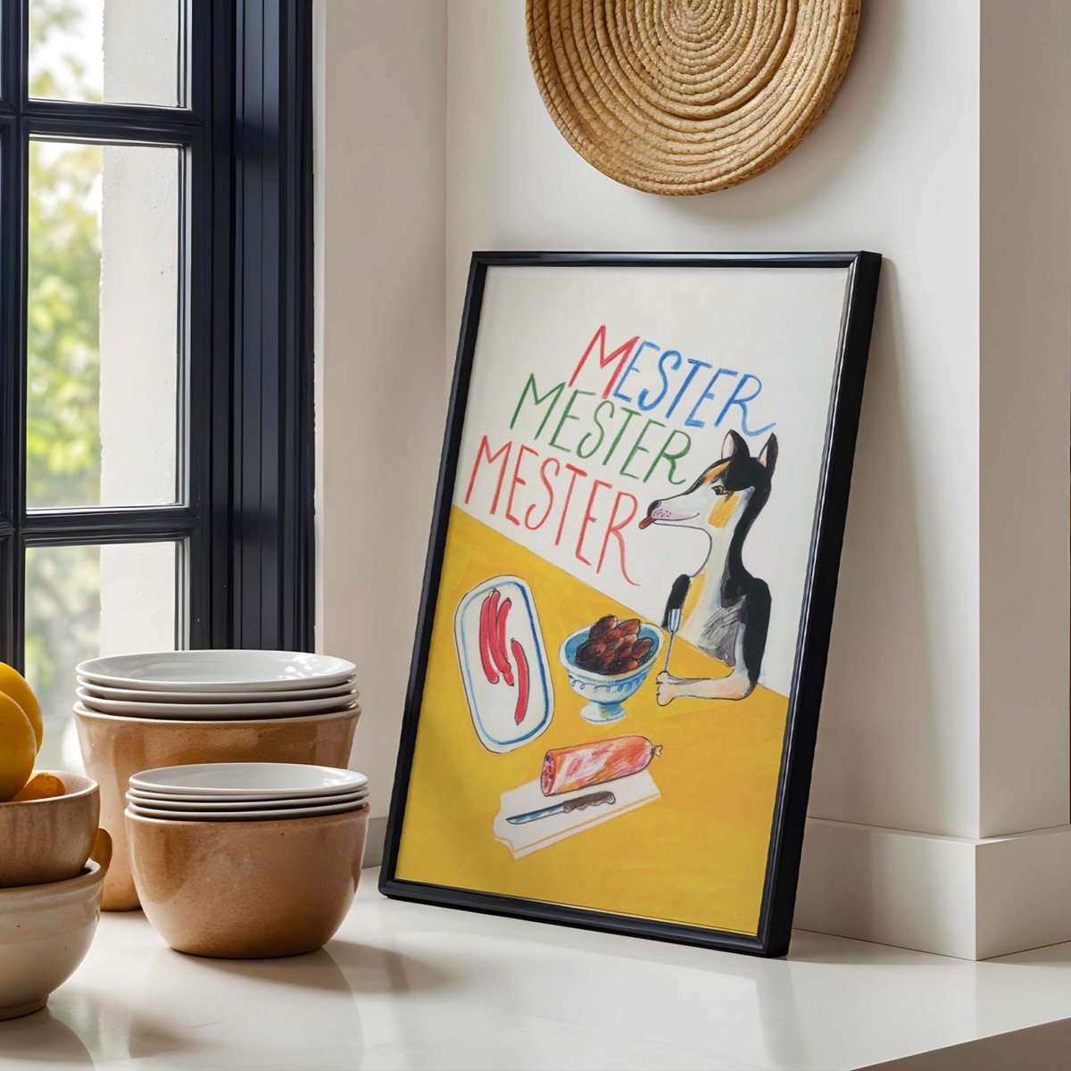 Indrammet Mester Mester Mester plakat af Thomas Winding – humoristisk hundeplakat vist i lys stue.